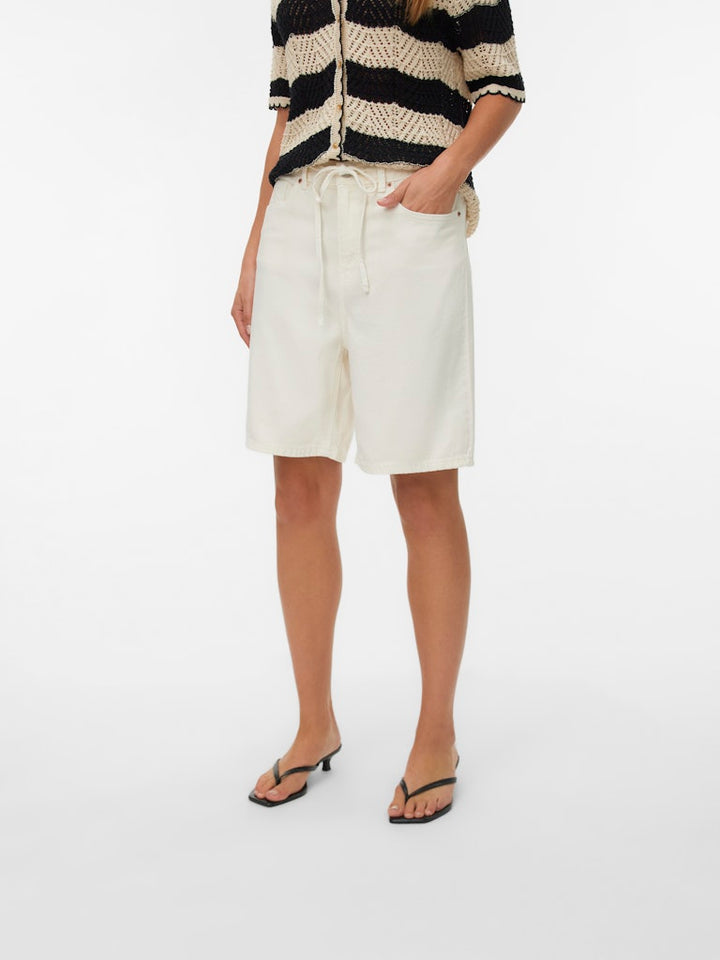 Vmvilla Mr Bermuda Dnm Shorts Mix - Ecru