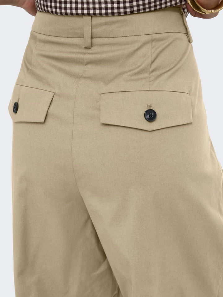 Onlanny Hw Baggy Bermuda Shorts Pnt - Zand