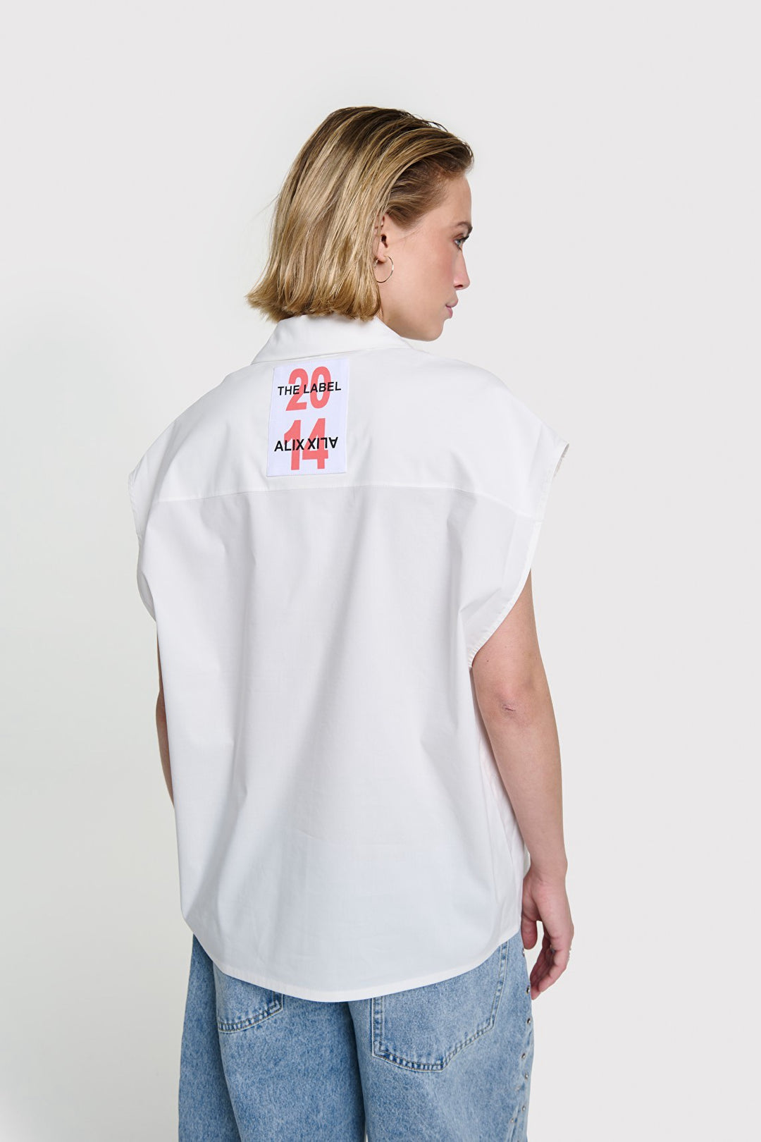 Sleevless Blouse - Off-white