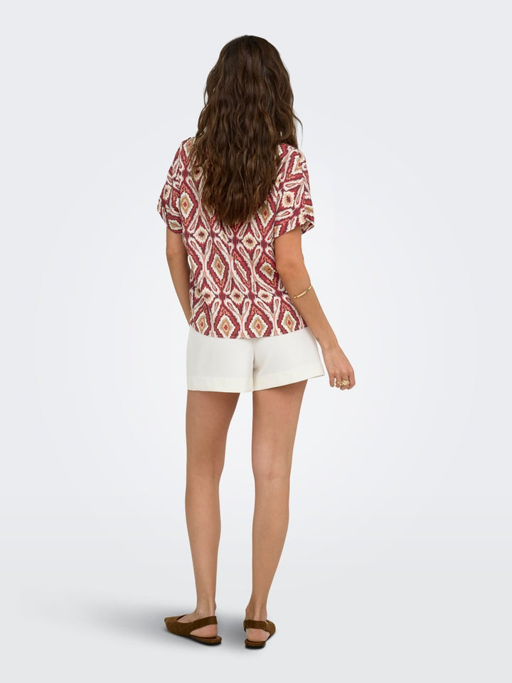 Onlbelly Mikasi Ss V-neck Top Wvn Ex - Rood Dessin
