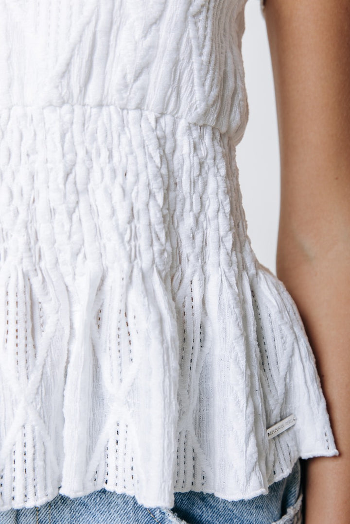 Una Brodery Ruffle Sleeve Top - Off-white